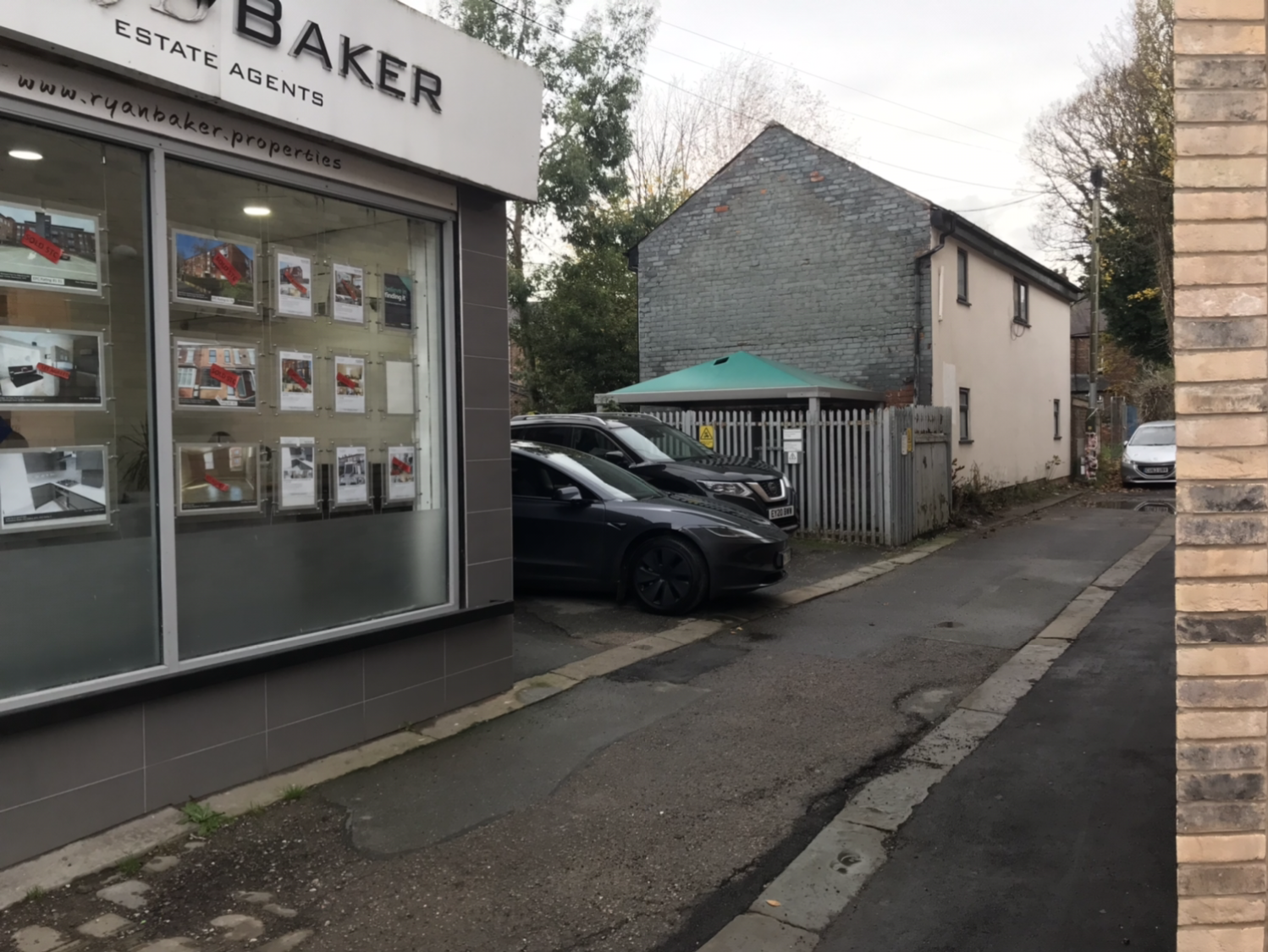 Image of Ryan Baker Estate Agents and the driveway
